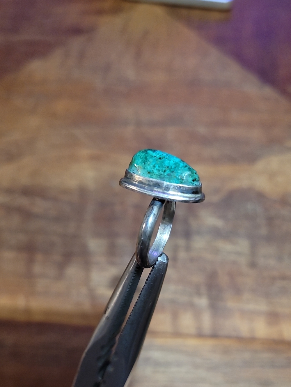 Vintage. Navajo. Sterling Silver And Raw Dioptase Stone. Size 8